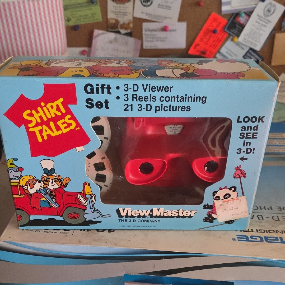 Never Been Opened  View-Master Gift Set - Red Viewer with Shirt Tales Reels